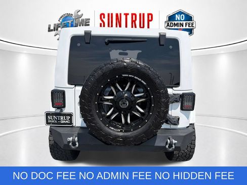 Used 2017 Jeep Wrangler Unlimited Rubicon AWD/4WD image 4