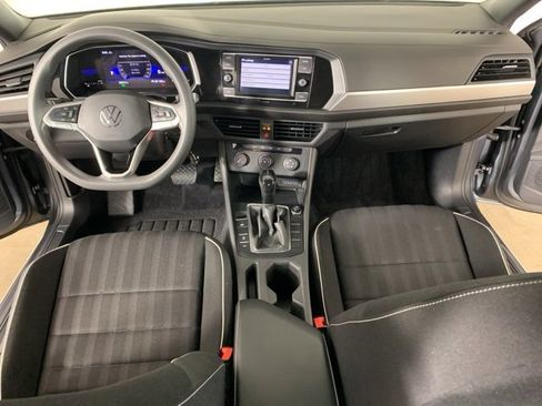 Used 2022 Volkswagen Jetta Sport image 32