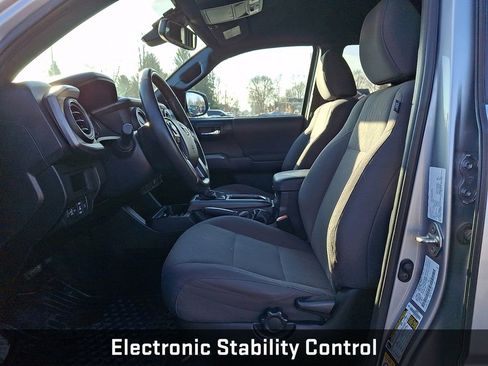 Used 2019 Toyota Tacoma TRD Sport image 16