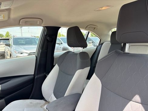 Used 2021 Toyota Corolla LE FWD image 5