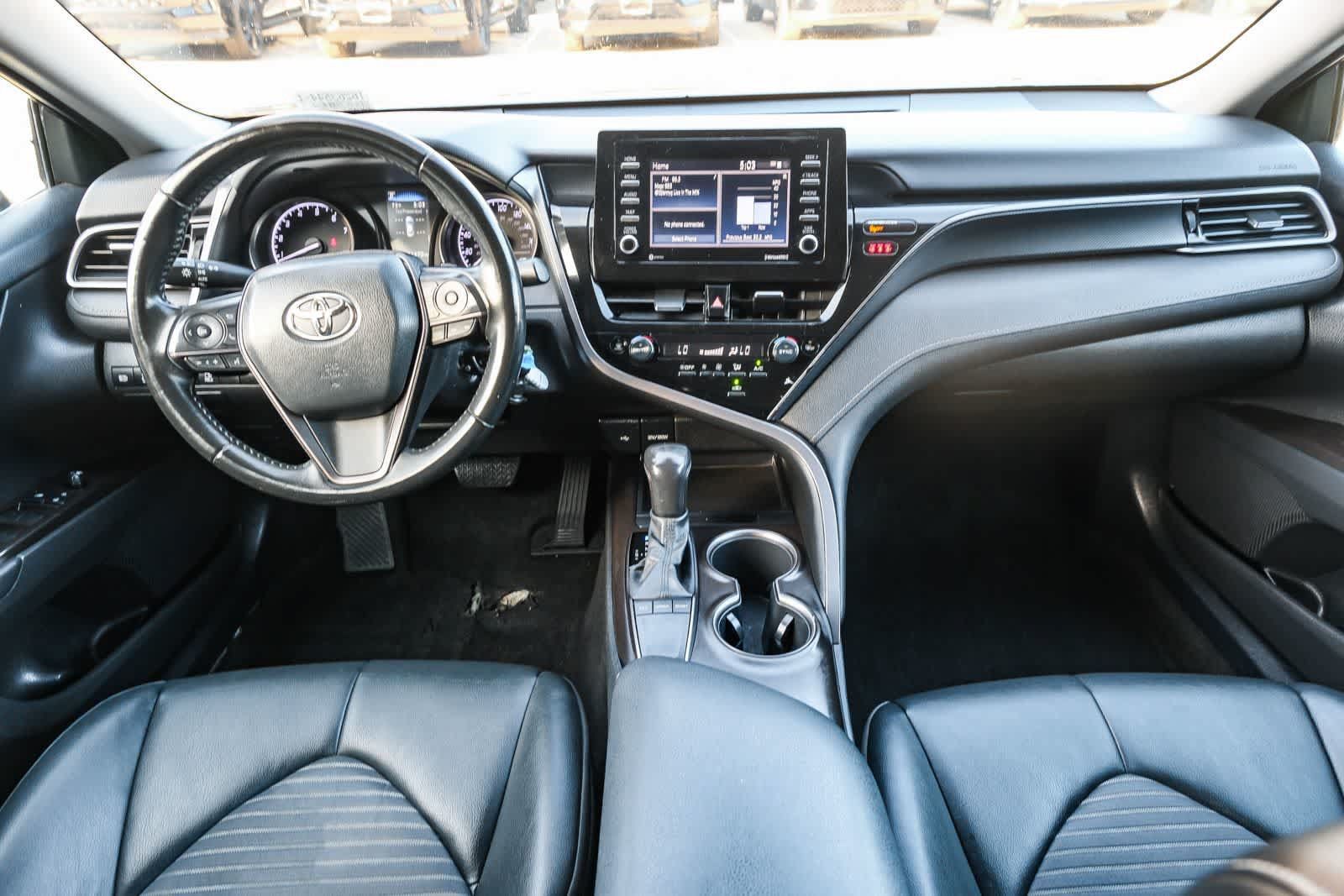 Used 2022 Toyota Camry SE FWD image 13