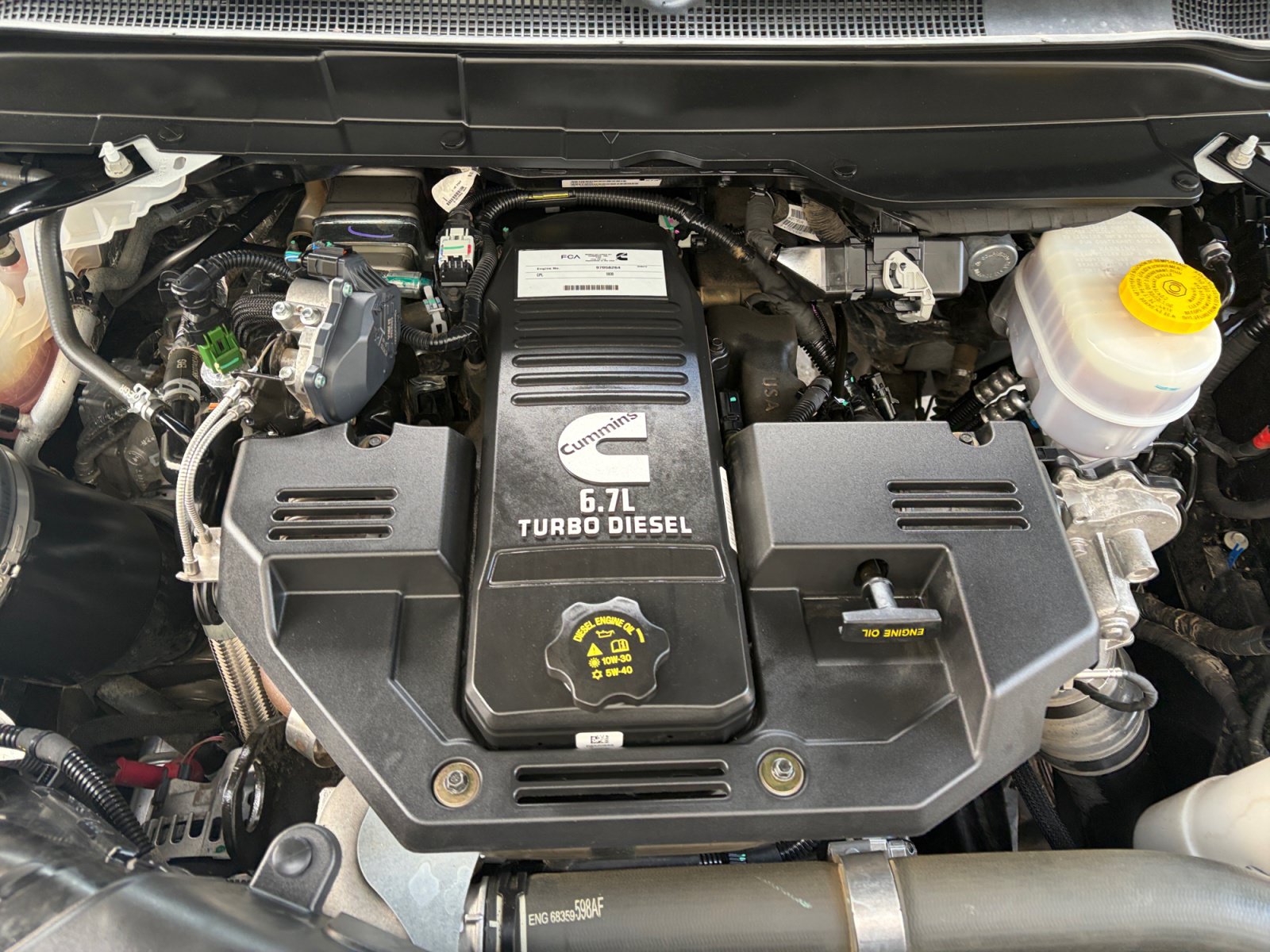 Used 2024 RAM 3500 Tradesman w/ Chrome Appearance Group AWD/4WD image 29