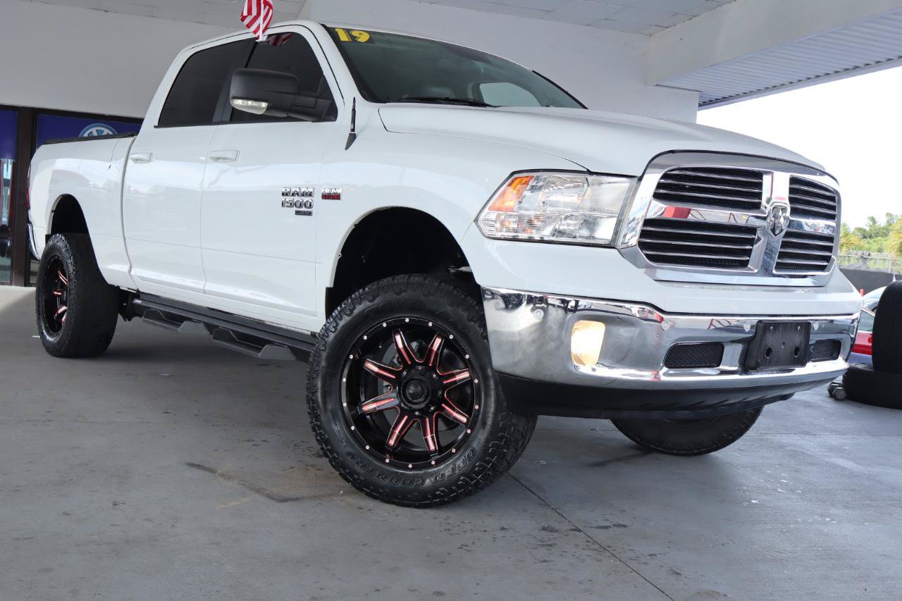 Used 2019 RAM 1500 Big Horn AWD/4WD image 3