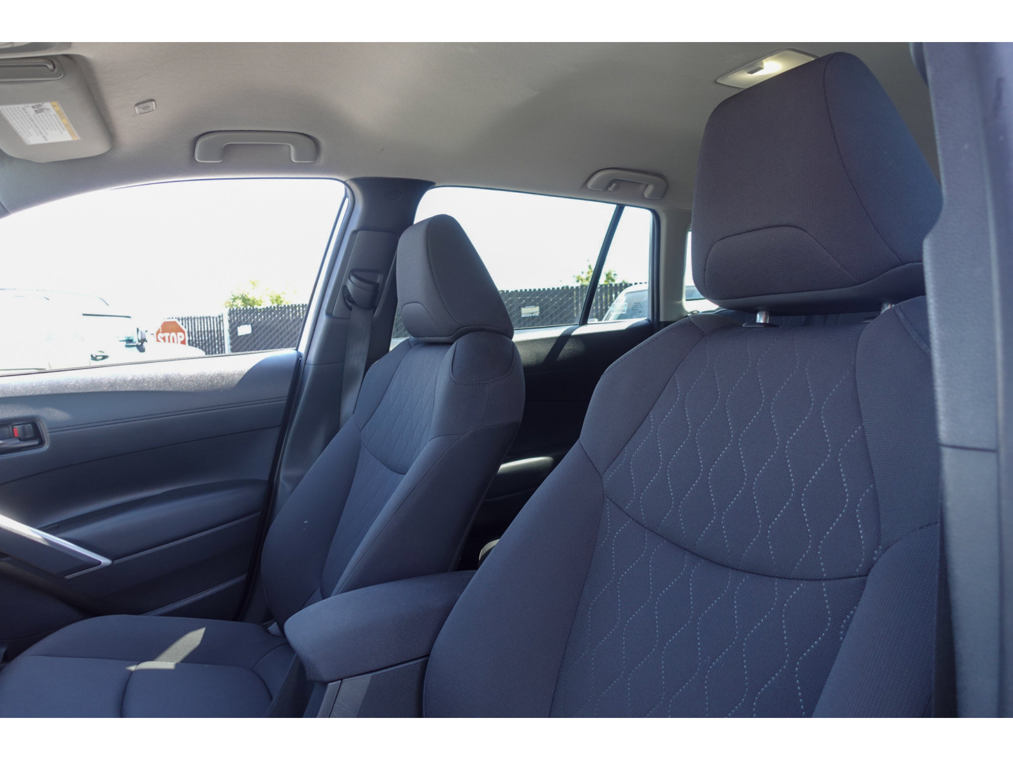 Certified 2025 Toyota Corolla Cross LE FWD image 10