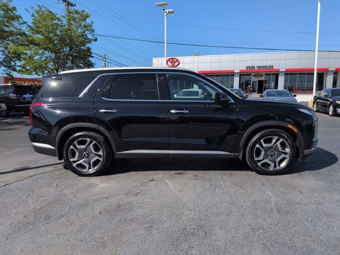 Used 2023 Hyundai Palisade SEL FWD image 6
