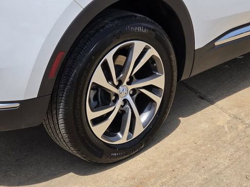 Used 2023 Buick Envision Essence AWD/4WD image 12