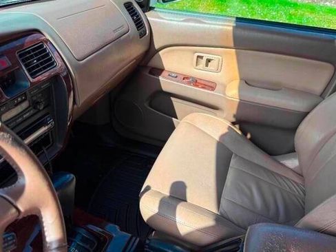 Used 2001 Toyota 4Runner Limited RWD image 2