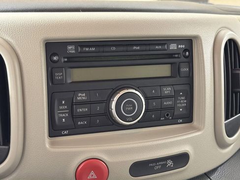 Used 2010 Nissan Cube 1.8 S w/ Interior Designer Pkg image 13