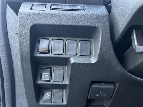 Used 2025 Nissan Frontier SV RWD image 28