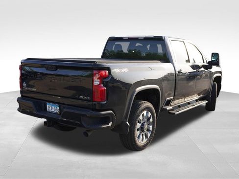 Used 2022 Chevrolet Silverado 2500 Custom w/ Custom Value Package AWD/4WD image 3