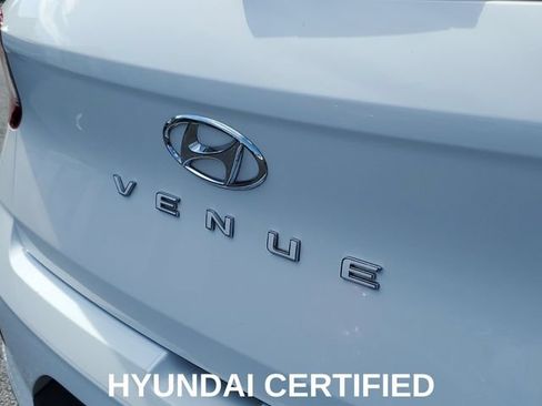 Certified 2023 Hyundai Venue Limited FWD image 7