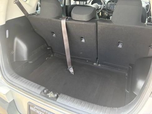Used 2021 Kia Soul S FWD image 26
