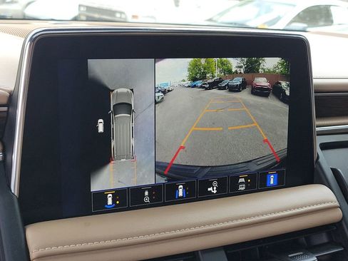 Used 2023 Chevrolet Tahoe Premier AWD/4WD image 30