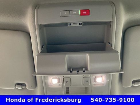 Used 2021 Volkswagen Atlas SE image 42