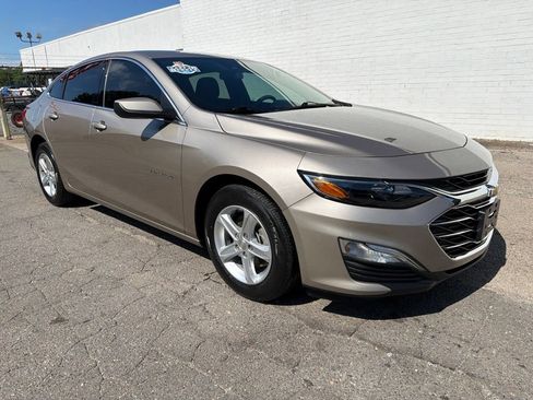 Used 2025 Chevrolet Malibu LS FWD image 8