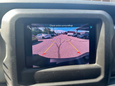 Used 2021 Jeep Gladiator Willys image 26