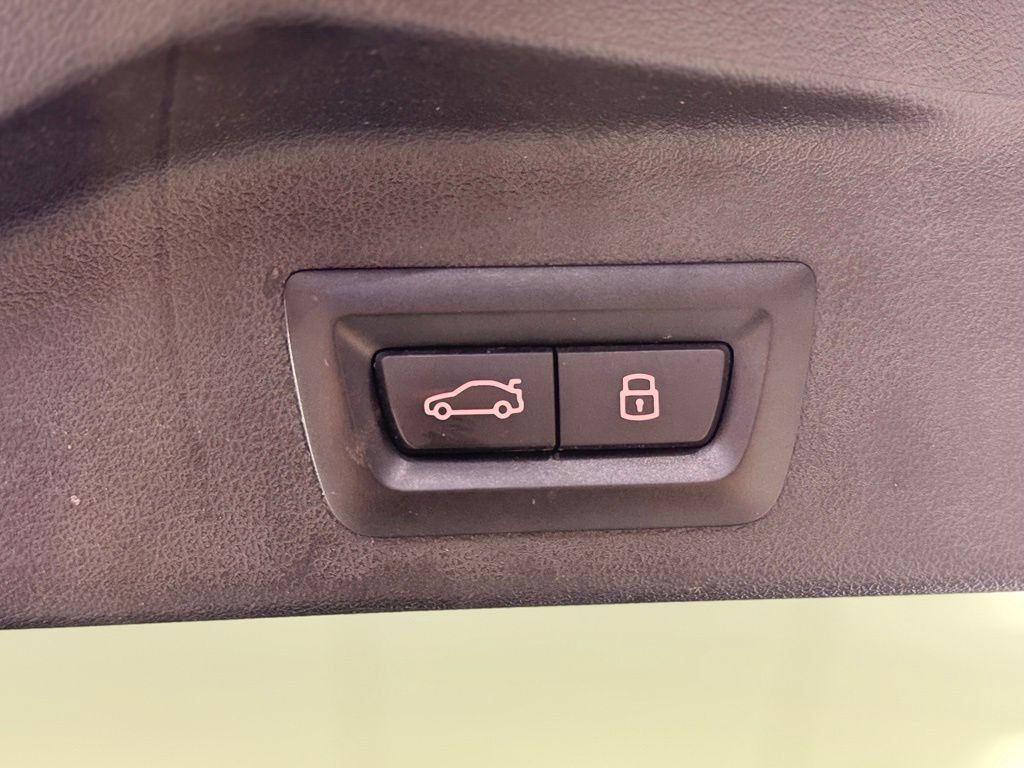 Used 2024 BMW X5 M60i AWD/4WD image 30