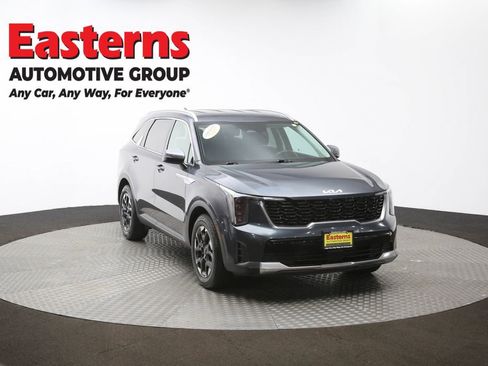 Used 2024 Kia Sorento S image 52