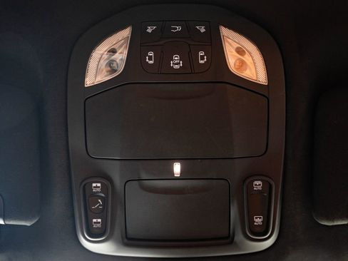 Used 2024 Chrysler Pacifica Pinnacle AWD/4WD image 41