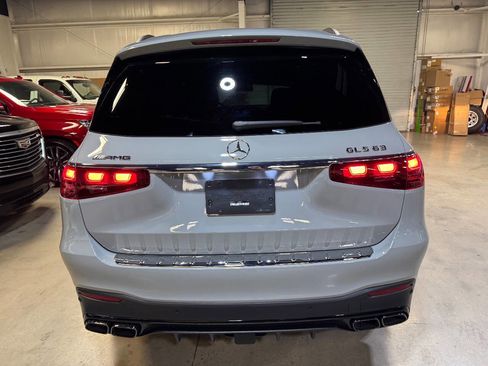 Used 2024 Mercedes-Benz GLS 63 AMG 4MATIC image 18