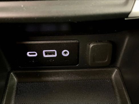 Used 2024 GMC Terrain SLE image 32