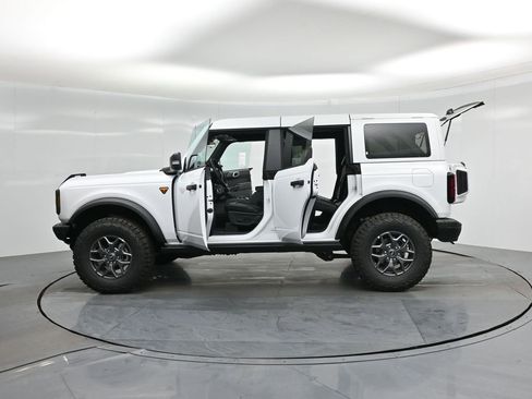 New 2025 Ford Bronco Badlands image 36