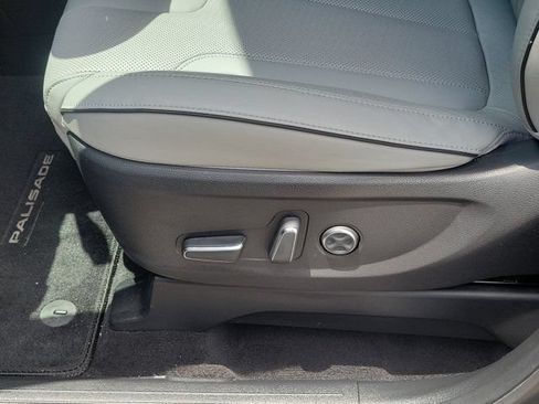 Used 2024 Hyundai Palisade SEL FWD image 17