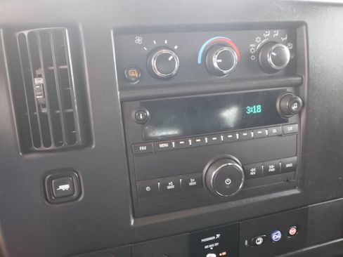 Used 2025 Chevrolet Express 2500 w/ Driver Convenience Package RWD image 21