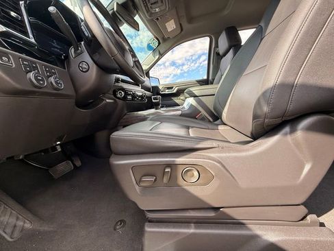 Used 2024 Chevrolet Silverado 1500 LTZ AWD/4WD image 23