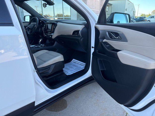 Used 2022 Chevrolet Traverse LS w/ Midnight/Sport Edition FWD image 28