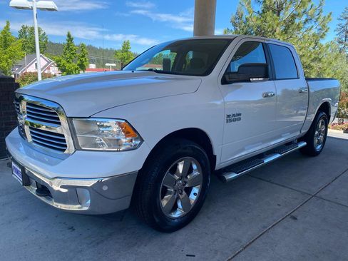 Used 2017 RAM 1500 Big Horn AWD/4WD image 2