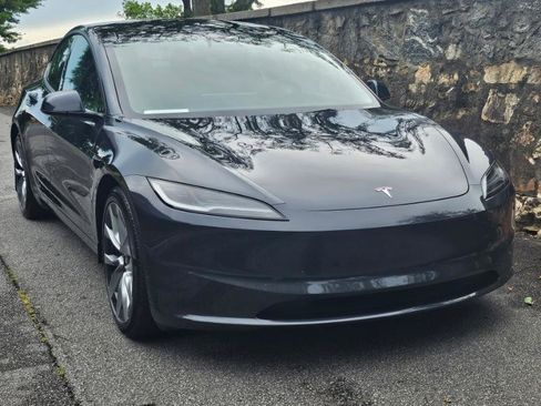 Used 2024 Tesla Model 3 Standard Range RWD image 12