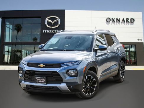 Used 2021 Chevrolet TrailBlazer LT w/ Premium Seating Package AWD/4WD image 1