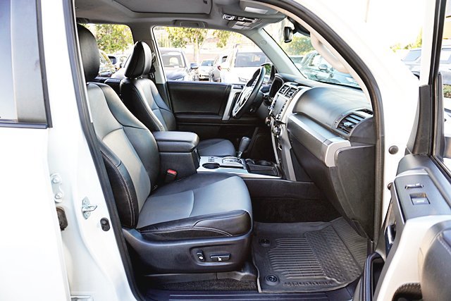 Used 2023 Toyota 4Runner SR5 Premium w/ Moonroof Package RWD image 18