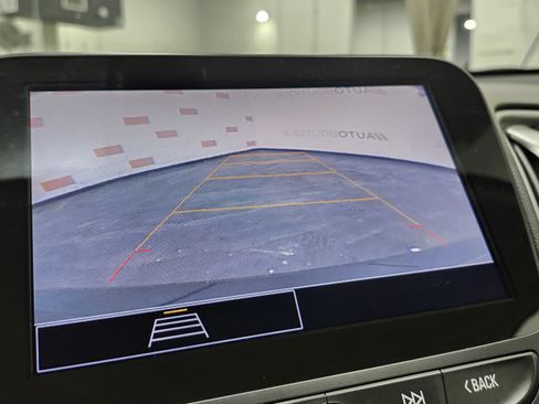 Used 2022 Chevrolet Malibu LT image 4