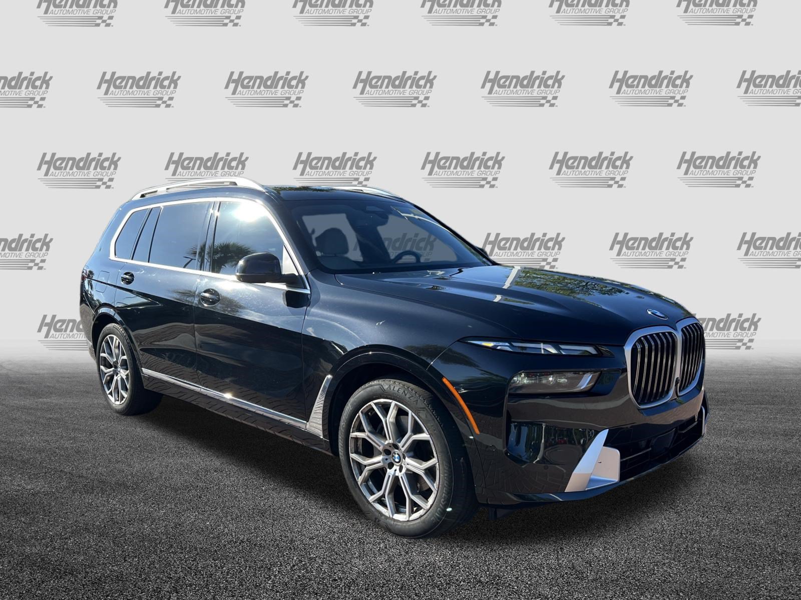 Certified 2024 BMW X7 xDrive40i w/ Premium Package AWD/4WD image 2