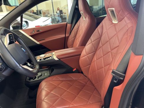 Certified 2023 BMW iX xDrive50 w/ Premium Package image 15