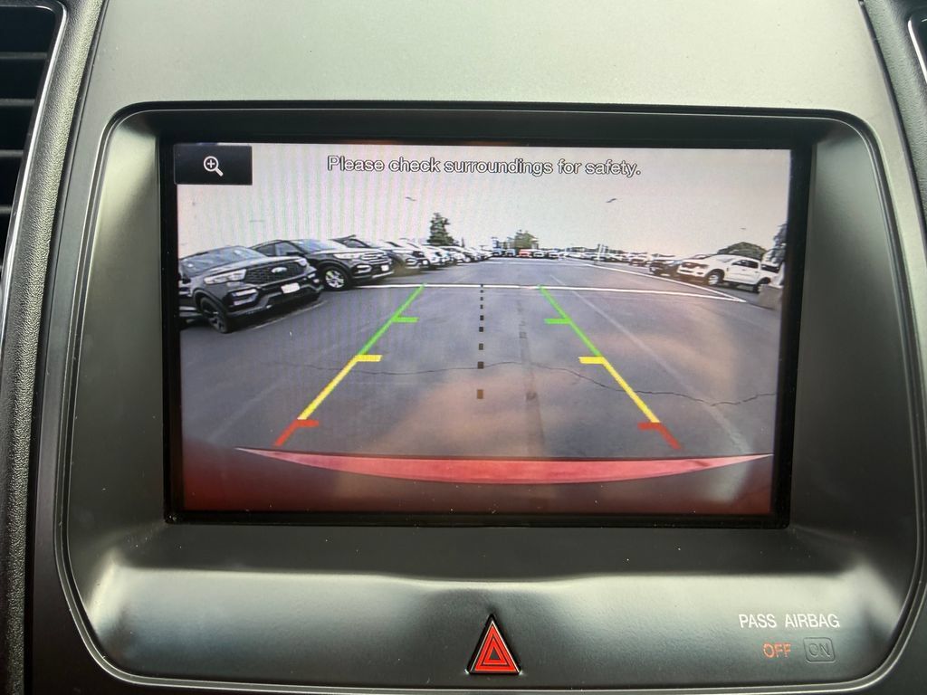 Used 2014 Ford Taurus SEL w/ Equipment Group 201A FWD image 31