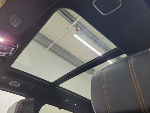 Used 2024 Jeep Grand Wagoneer L Series III image 21