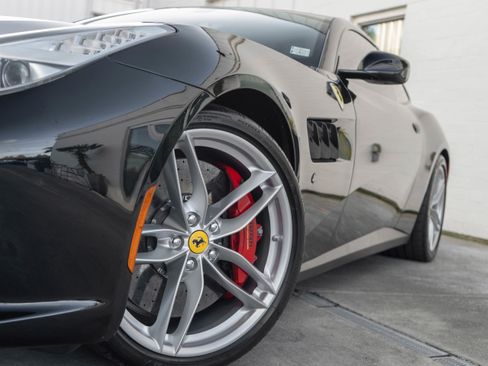 Used 2018 Ferrari GTC4Lusso T image 4