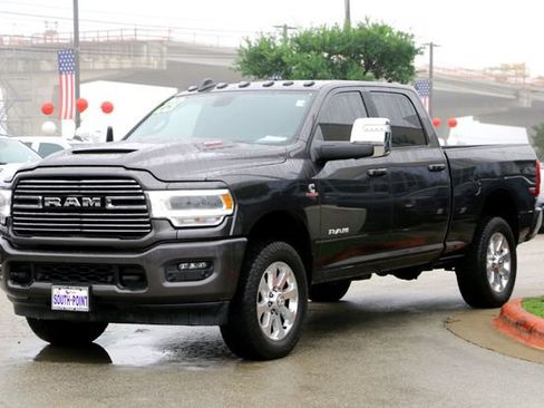 Used 2023 RAM 2500 Laramie AWD/4WD image 7