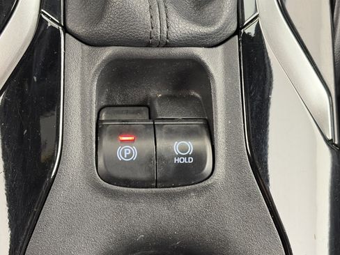Used 2021 Toyota Corolla SE FWD image 23