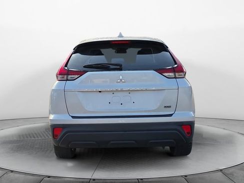 Used 2022 Mitsubishi Eclipse Cross LE FWD image 4