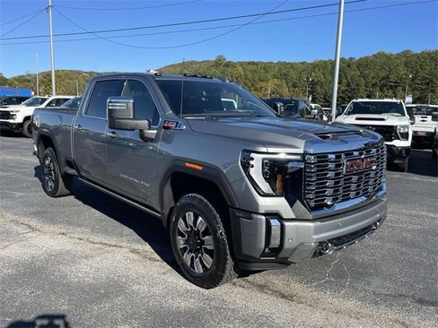 New 2026 GMC Sierra 3500 Denali w/ Denali Reserve Package image 4