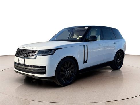 Used 2023 Land Rover Range Rover SE image 1