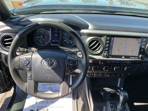 Used 2020 Toyota Tacoma TRD Off-Road w/ TRD Premium Off Road Package image 6