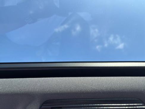 New 2026 Volkswagen Tiguan SE R-Line FWD image 24