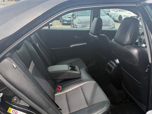 Used 2012 Toyota Camry SE image 12