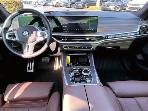 Used 2024 BMW X5 M60i image 16