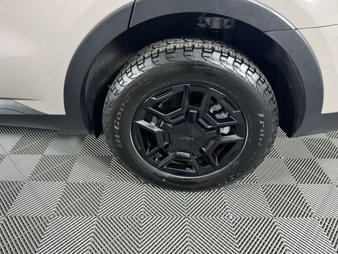 Used 2025 Kia Sorento SX Prestige image 40